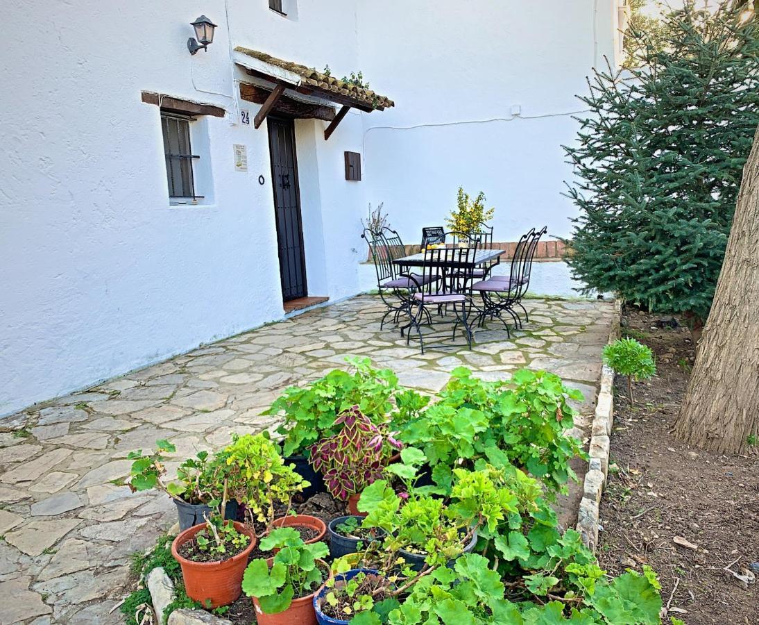 Acogedora Casa Rural En Zahara De La Sierra Villa Exterior photo